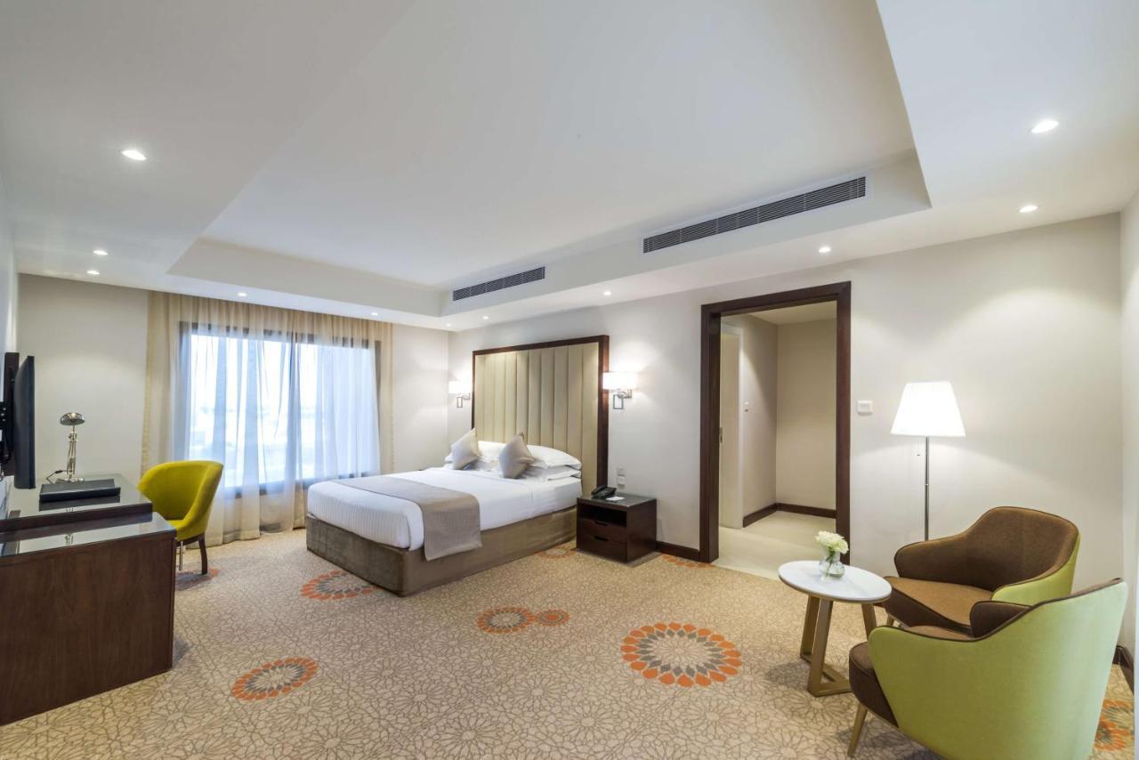 Best Western Plus Al Qurayyat City Center 外观 照片