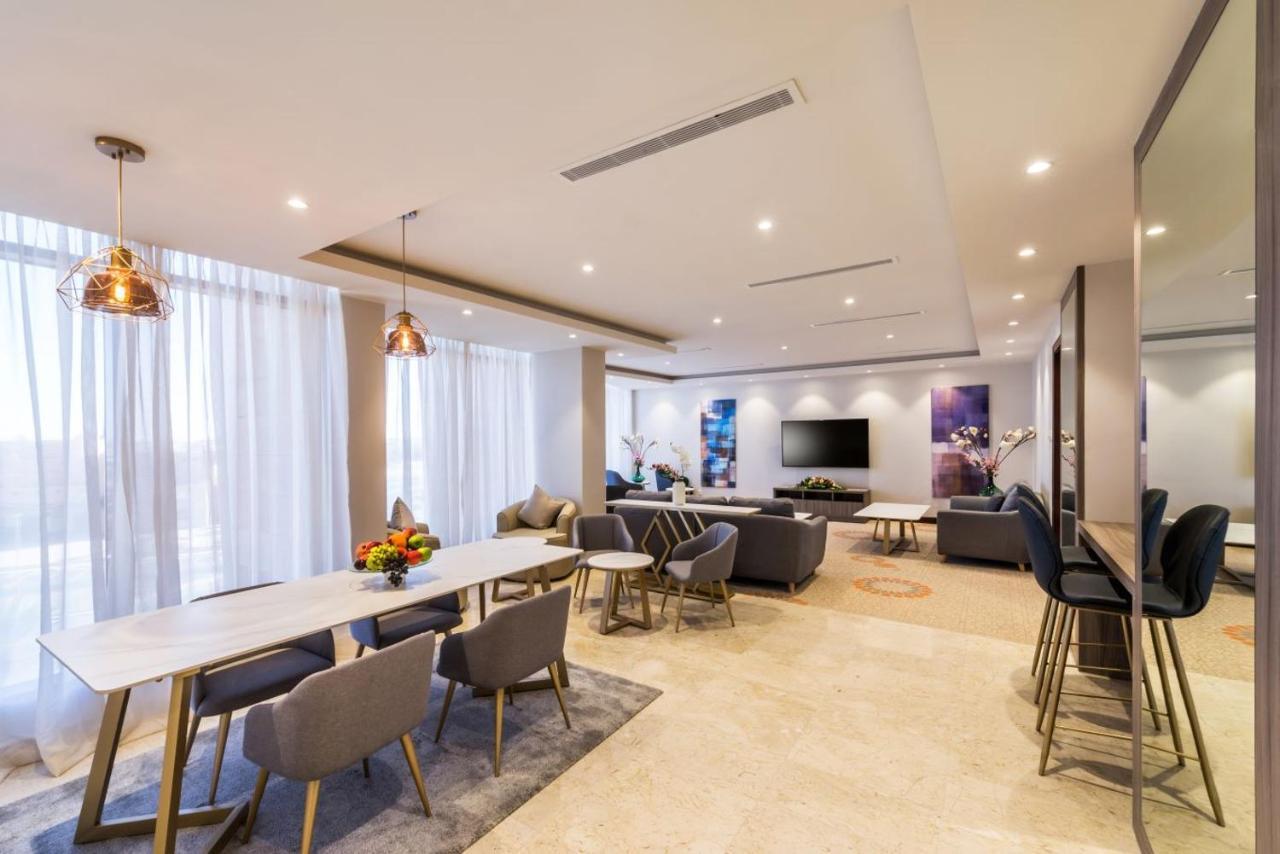 Best Western Plus Al Qurayyat City Center 外观 照片